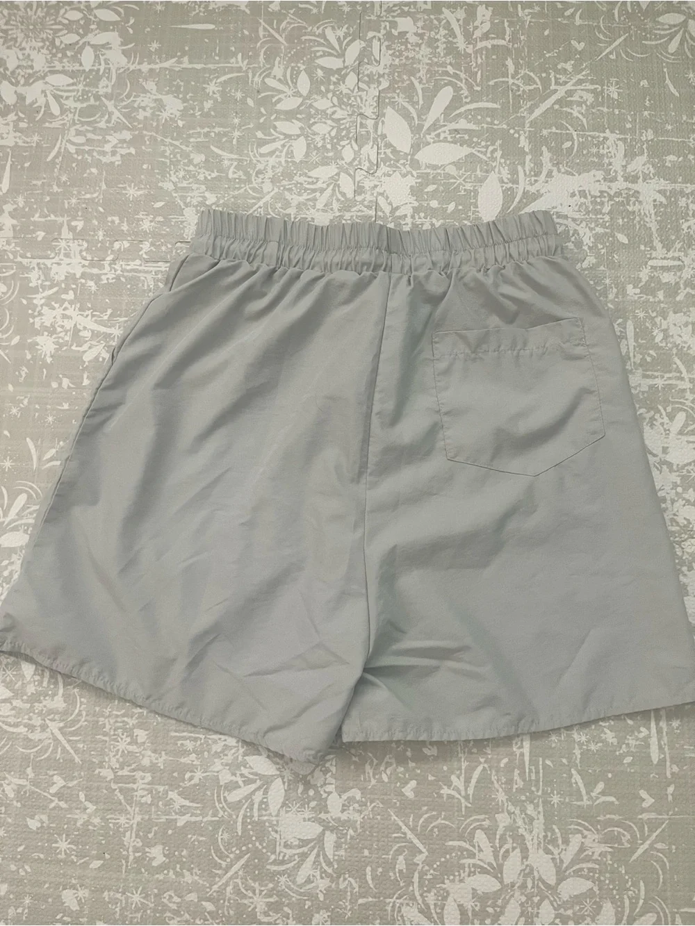 ROMWE Light Gray Men's Athletic Shorts with White Drawstring